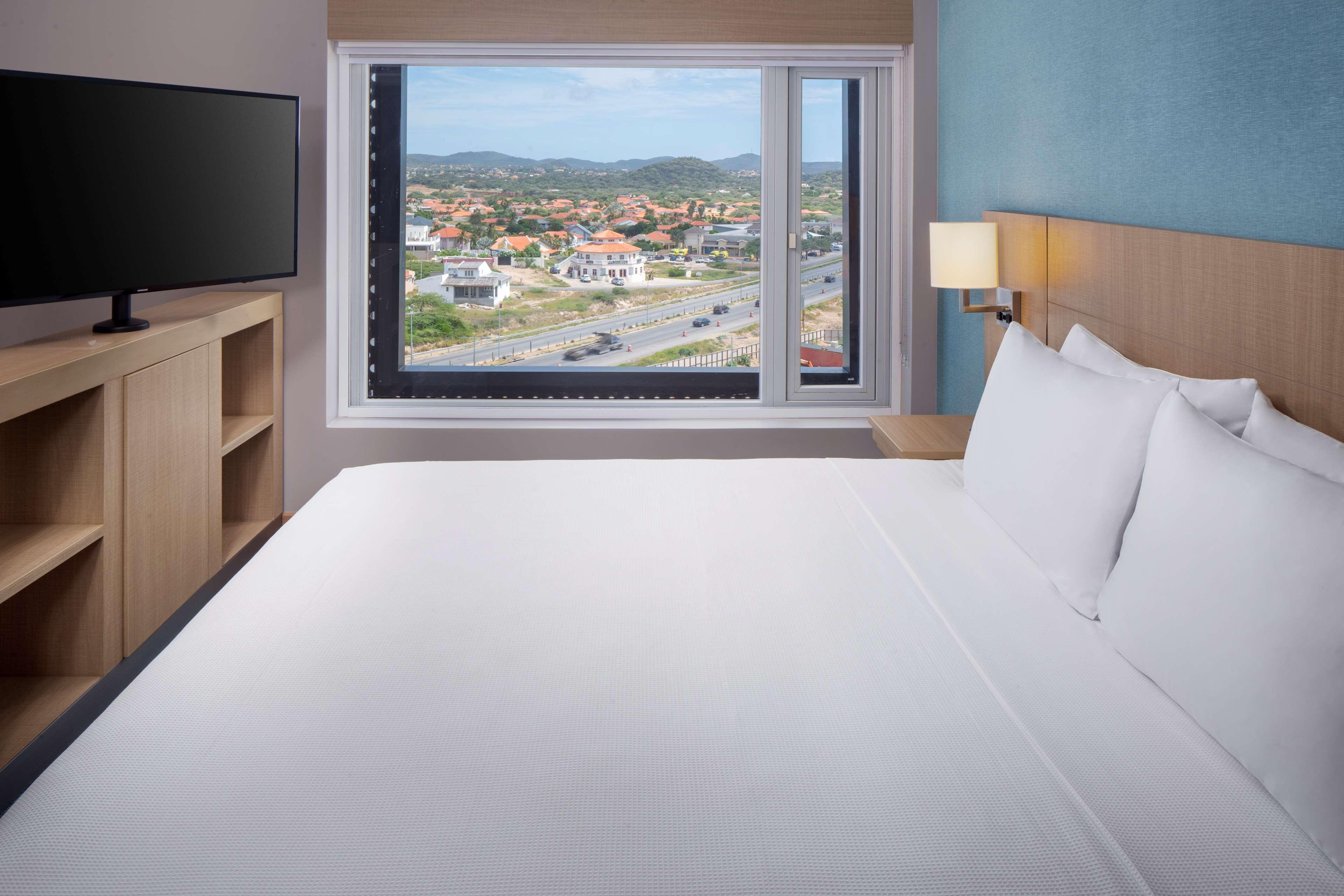 Hyatt Place Aruba Airport Oranjestad Exterior foto